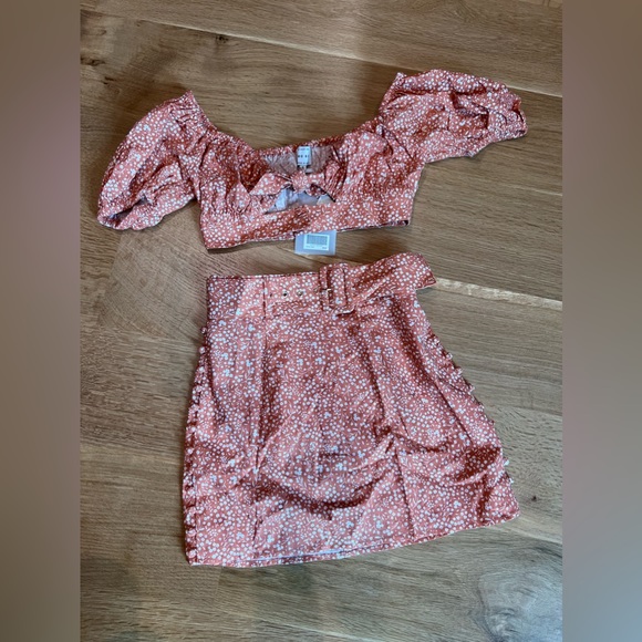 Neviah Belted Mini Skirt & Top - Picture 2 of 4